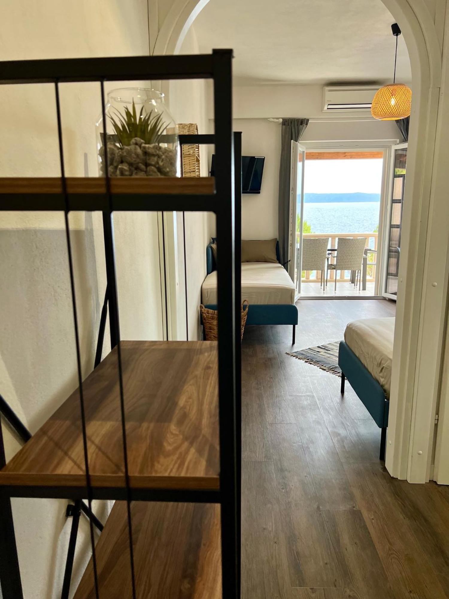 Vila Vera Seafront Apartments Сумартін Екстер'єр фото